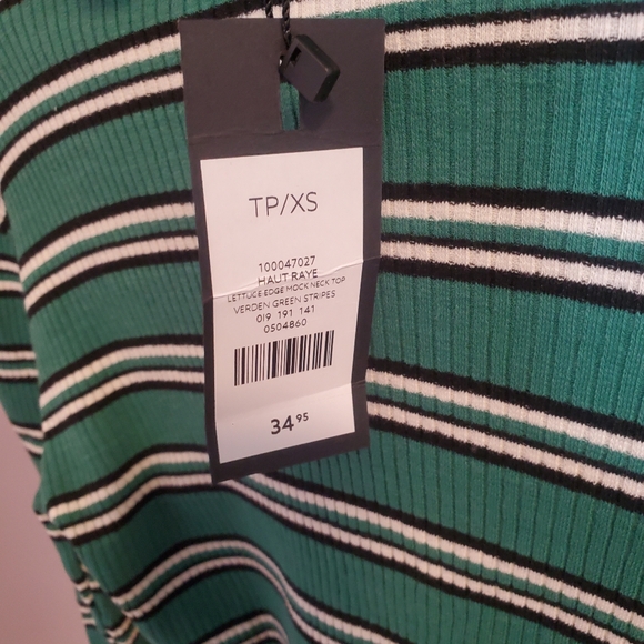 Green turtle neck - Picture 2 of 3